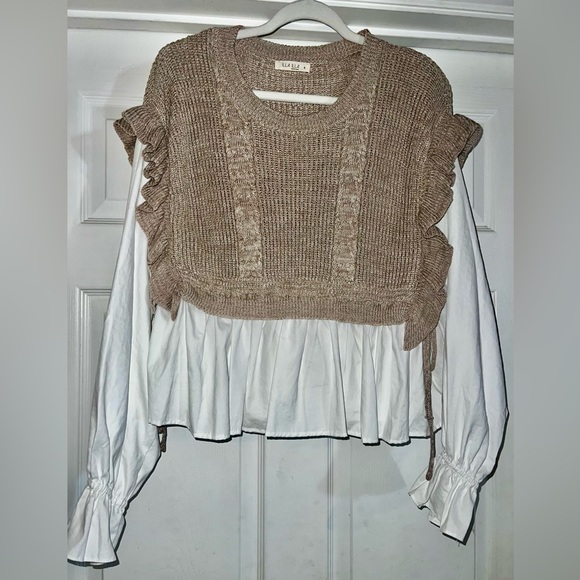 Illa Illa Stylish Tan and White Ruffle Sweater Top - Picture 9 of 12